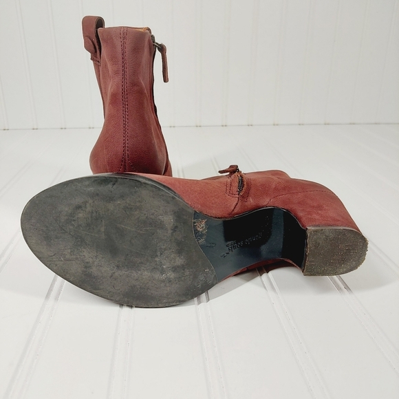 Gentle Souls Soft Cast Red Leather Block Heel Bootie A947 - Picture 10 of 11